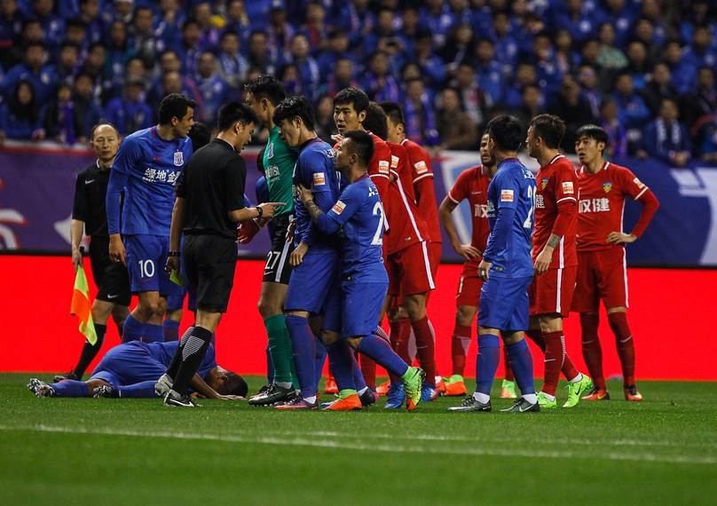 特伦特受伤：皇家马德里的右路危机（特伦特伤停，皇马右路告急）