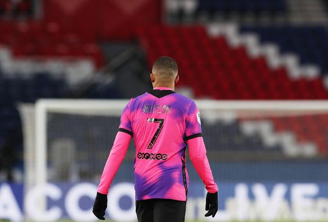 埃弗顿旧将：内维尔以为自己是瓜迪奥拉，他的战术分析省省吧（埃弗顿前将批内维尔：自认瓜迪奥拉，战术分析就免了）