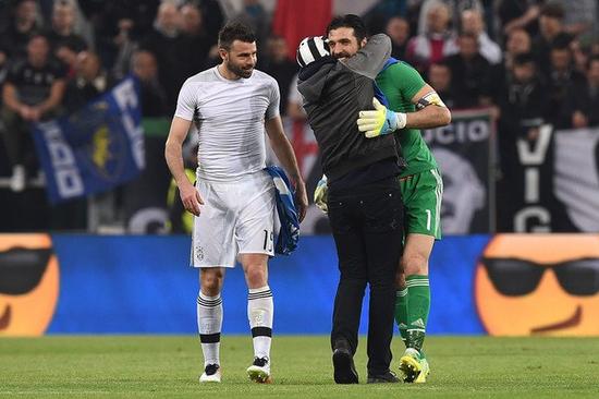 Stake.com2025年成为UFC官方博彩伙伴