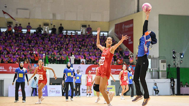 4球1助攻！25岁非洲天才边锋闪耀英超，超级香饽饽，3大豪门抢疯了（25岁非洲天才边锋英超爆发：4球1助成转会香饽饽，三大豪门疯狂竞逐）