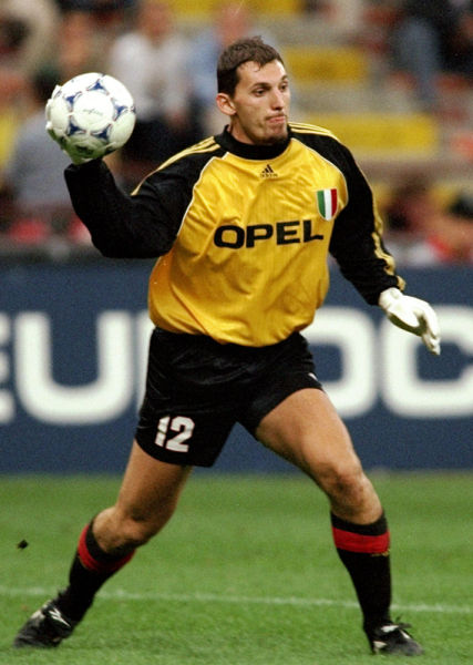 英超：阿森纳主场2-0完胜伯恩茅斯（英超：阿森纳主场2-0力克伯恩茅斯）