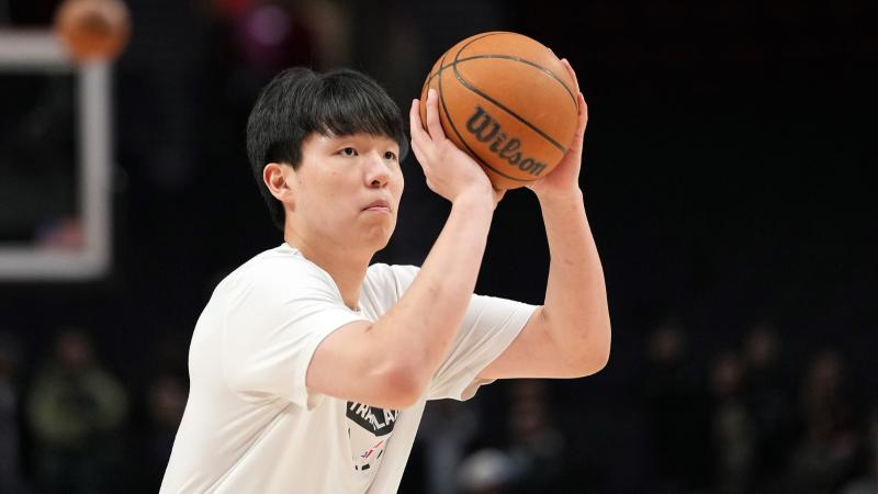 摸吉祥物女演员胸部，前塞尔塔队长马略被判赔偿1000欧（前塞尔塔队长马略因对吉祥物女演员不当接触被判赔偿1000欧元）