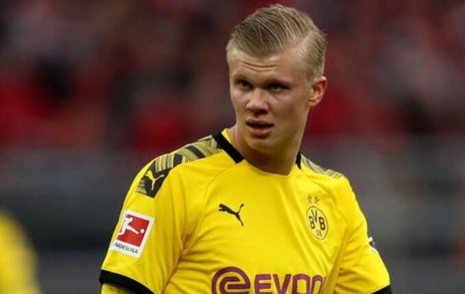 河南队本赛季通过定位球总计打入29球，位列中超所有球队之首（河南队本赛季定位球进球达29个，领跑中超）