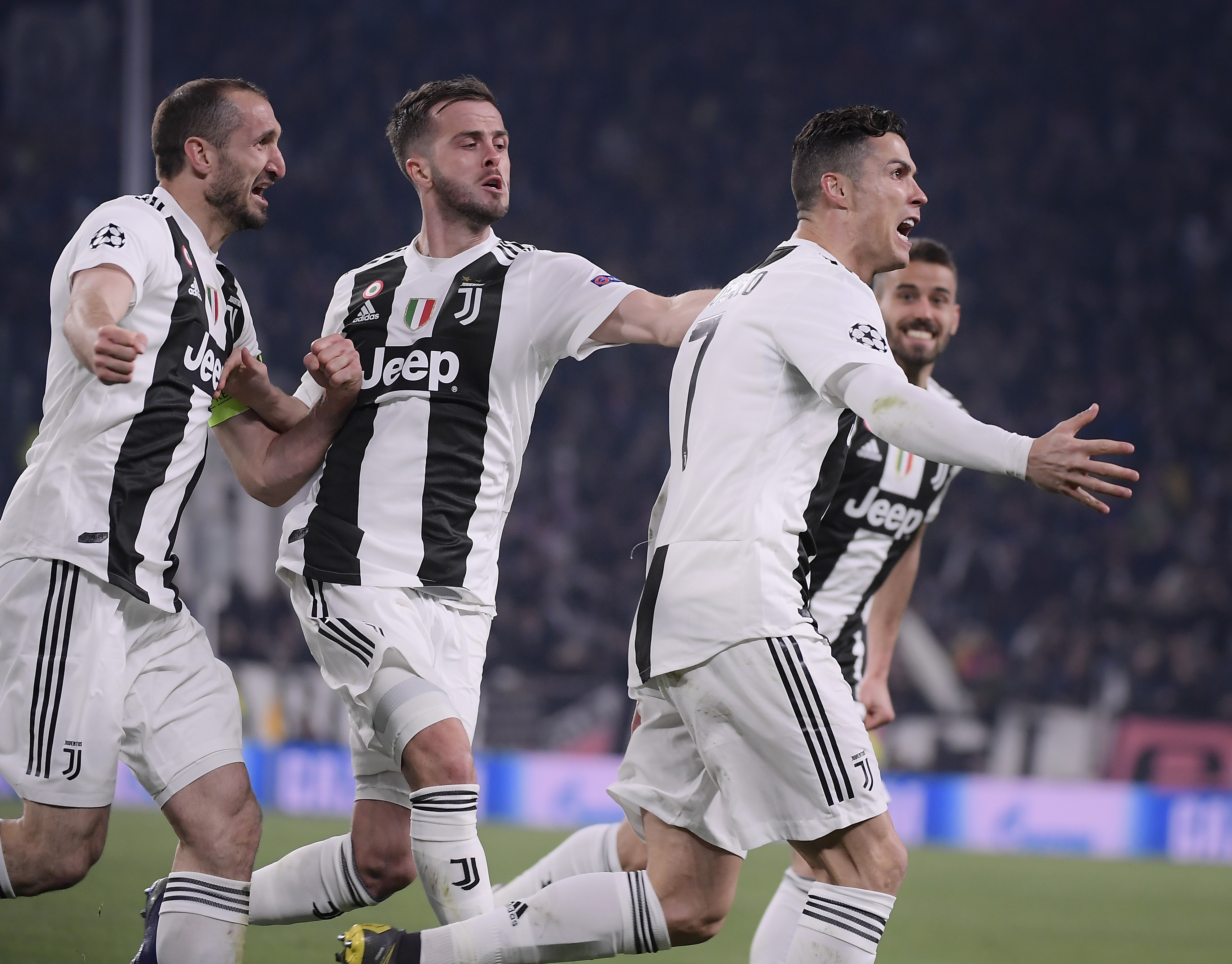 剑南春｜国米2-0客胜比萨，劳塔罗梅开二度，巴雷拉送助攻（剑南春 ｜ 国米客场2-0力克比萨：劳塔罗双响，巴雷拉献助攻）