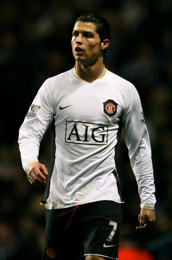 广东激战广州！二飞接班人出现 萨姆纳高级货 杜润旺打铁